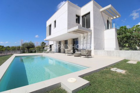 5 bedrooms Villa in Long Dinh, Vietnam No. 109958 1