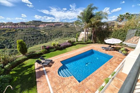 5 bedrooms House in Benahavis, Spain No. 25233
