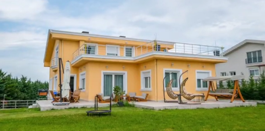 Вилла с 6 спальнями в Стамбул, Турция №114725