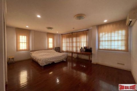 5 bedrooms House in Bangkok, Thailand No. 96193 5