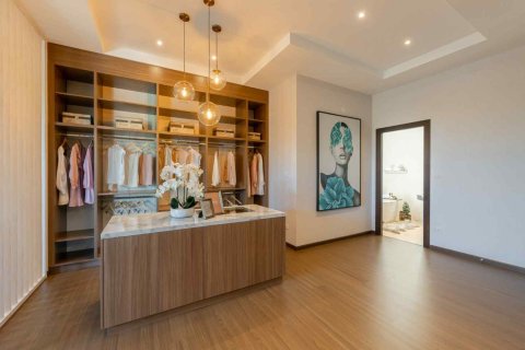 5 bedrooms House in Chiang Mai, Thailand No. 97579 11