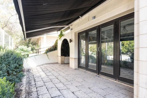 242m² Commercial property in Nicosia, Cyprus No. 105029 7