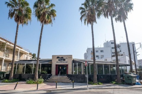 242m² Commercial property in Nicosia, Cyprus No. 105029 8