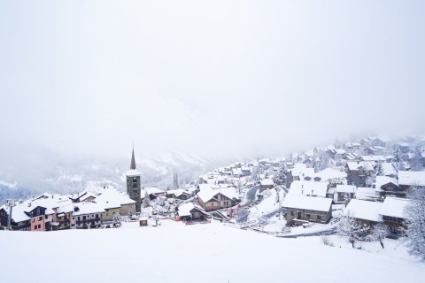 6 bedrooms House in Les Belleville, France No. 100070 5