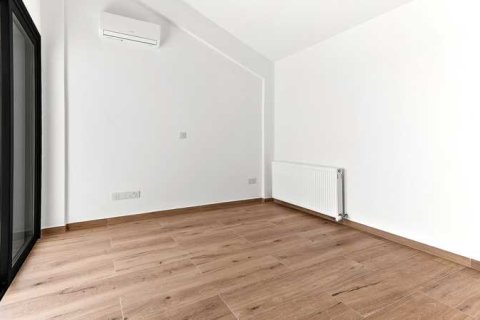 3 bedrooms House in Episkopi, Cyprus No. 44646 4