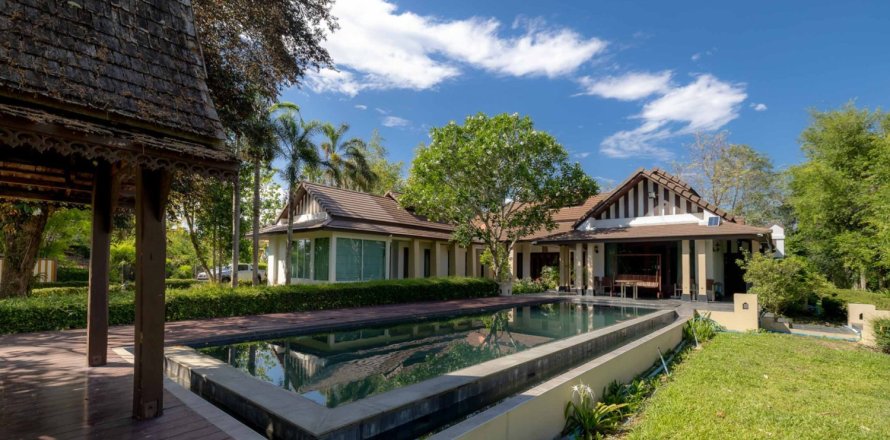 6 bedrooms House in Chiang Mai, Thailand No. 98237