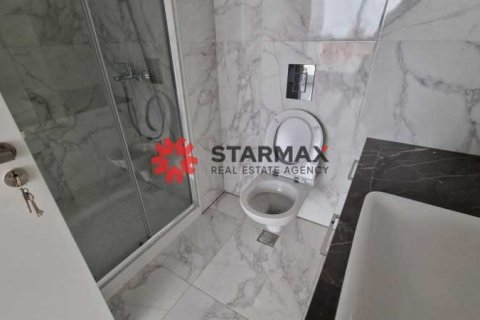 4 bedrooms Apartment in Larnaca, Cyprus No. 82834 8