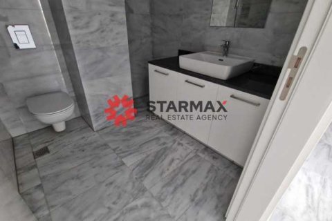 4 bedrooms Apartment in Larnaca, Cyprus No. 82834 3