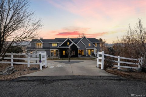 4 bedrooms House in Longmont, USA No. 77081 1