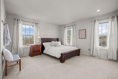 4 bedrooms House in Longmont, USA No. 77081 29