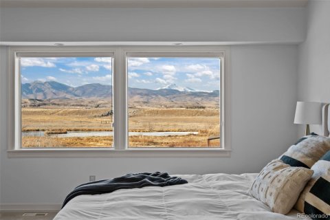 4 bedrooms House in Longmont, USA No. 77081 19