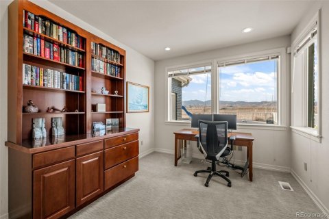 4 bedrooms House in Longmont, USA No. 77081 13