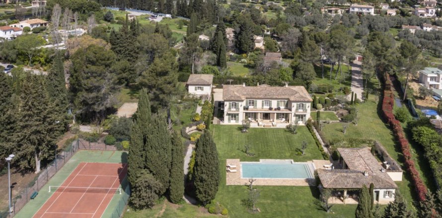 Вилла с 9 спальнями в Мужен, Франция №67214