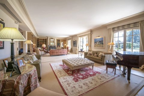 Вилла с 9 спальнями в Мужен, Франция №67214 8