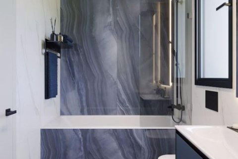 3 bedrooms Apartment in Limassol, Cyprus No. 73258 14