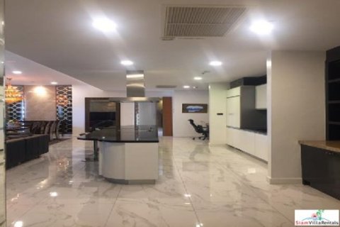 4 bedrooms Apartment in Pattaya, Thailand No. 96542 3