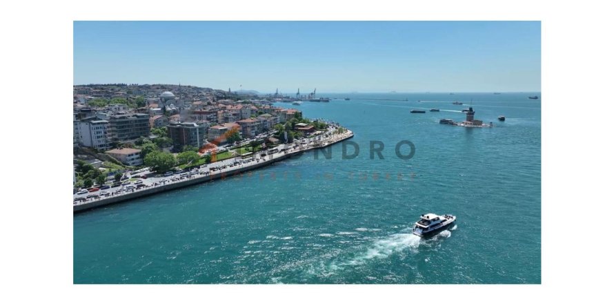 5 dormitorios Apartment en Üsküdar, Turkey No. 115754