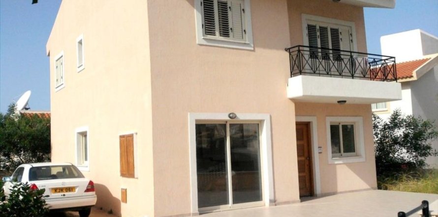 4 bedrooms Villa in Limassol, Cyprus No. 105673