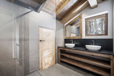 5 bedrooms House in Les Belleville, France No. 99590 11