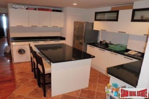 3 bedrooms Apartment in Cha-am, Thailand No. 95678 2