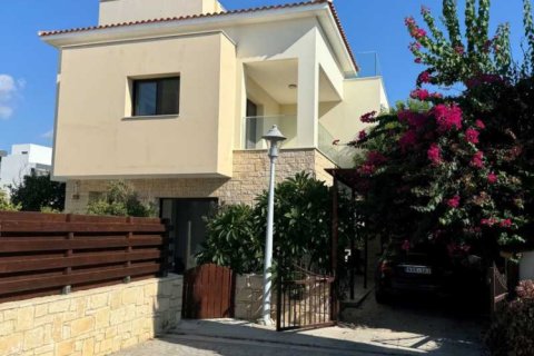 3 dormitorios House en Chloraka, Cyprus No. 70674 1