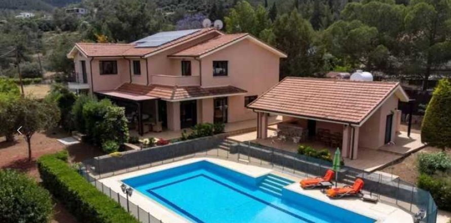 5 chambres Villa à Mosfiloti, Cyprus No. 83243