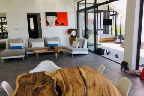 3 bedrooms Villa on the Chaweng Beach, Thailand No. 96059 18