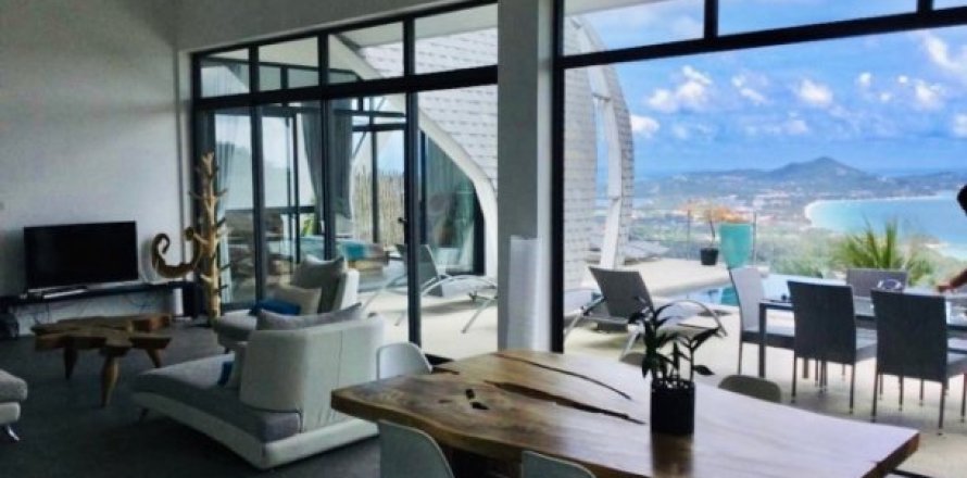 3 bedrooms Villa on the Chaweng Beach, Thailand No. 96059