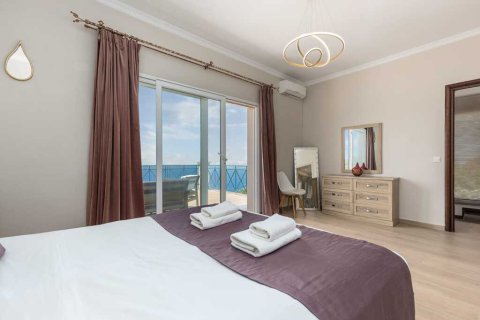 3 bedrooms Villa in Corfu, Greece No. 107696 19