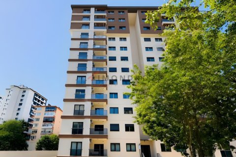 3 dormitorios Apartment en Kadikoy, Turkey No. 128545