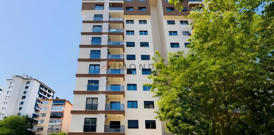 3 bedrooms Apartment in Kadikoy, Turkey No. 128545