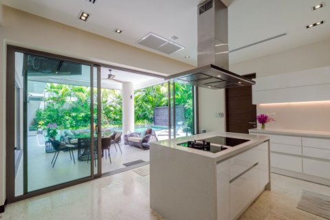 3 dormitorios Villa en Phuket, Thailand No. 97258 9