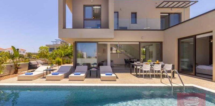 3 bedrooms Villa in Paralimni, Cyprus No. 78599