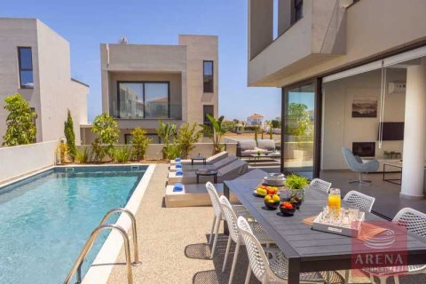3 bedrooms Villa in Paralimni, Cyprus No. 78599 3
