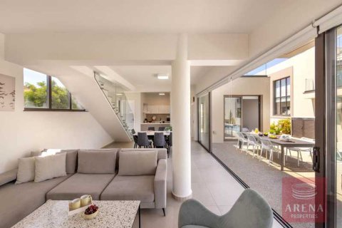 3 bedrooms Villa in Paralimni, Cyprus No. 78599 9