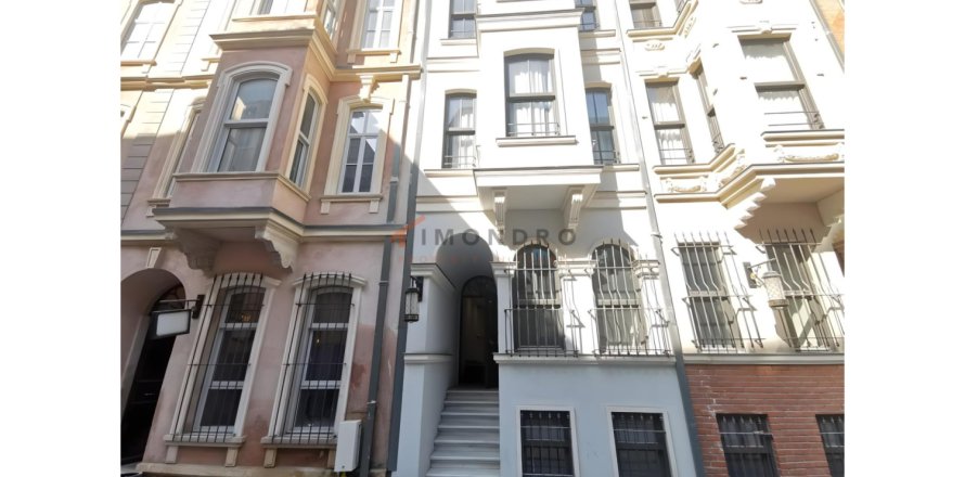 1 bedroom Apartment in Beyoglu, Turkey No. 125753