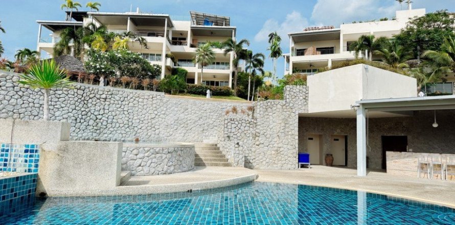 4 bedrooms Penthouse in Layan Beach, Thailand No. 97284