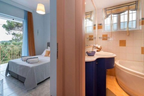 4 bedrooms Maisonette in Zakynthos, Greece No. 69582 5