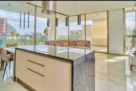 2 bedrooms Apartment in Germasogeia, Cyprus No. 104024 8