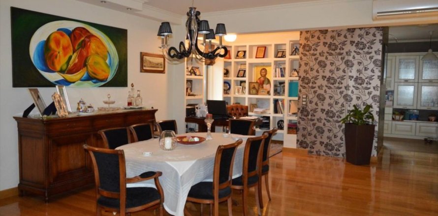 5 bedrooms Villa in Loutraki, Greece No. 49908