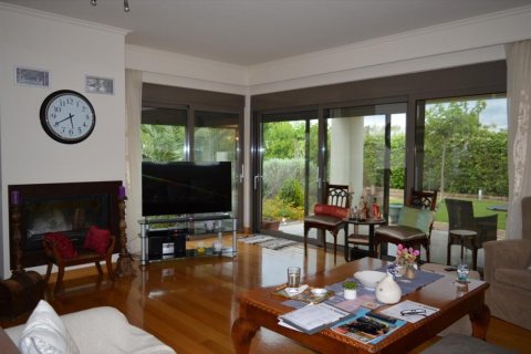 5 bedrooms Villa in Loutraki, Greece No. 49908 3