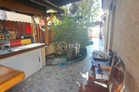 4 bedrooms Villa in Limassol, Cyprus No. 70993 5