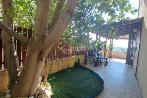 4 bedrooms Villa in Limassol, Cyprus No. 70993 4