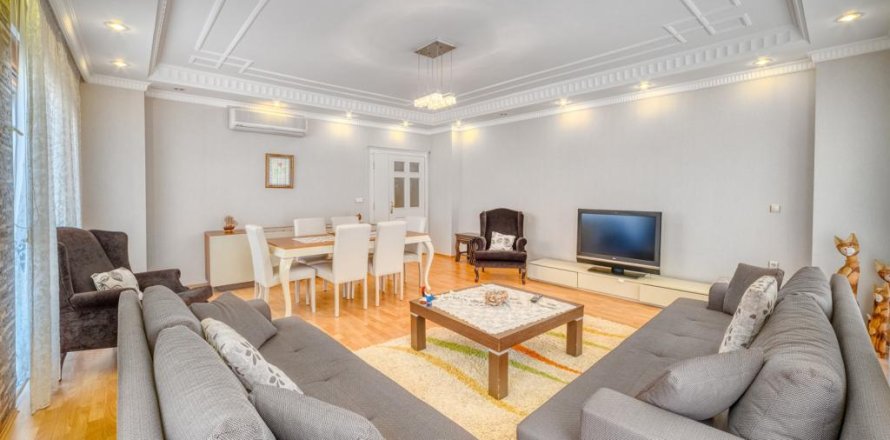 5 rooms Apartment in Alanya, Turkey No. 22041