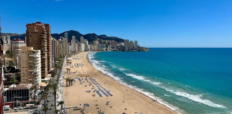 3 bedrooms Apartment in Benidorm, Spain No. 124665