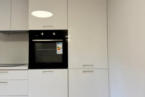 2 rooms Apartment in Glyfada, Greece No. 108429 5