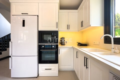 4 bedrooms Villa in Hoang An, Vietnam No. 73004 8