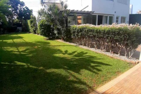 3 bedrooms House in Agios Athanasios, Cyprus No. 29952 10