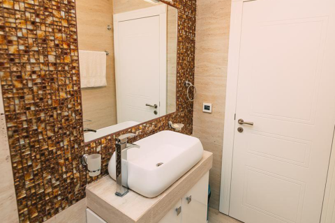 2 bedrooms Apartment in Budva, Montenegro No. 66887 4