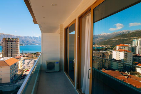 2 bedrooms Apartment in Budva, Montenegro No. 66887 16
